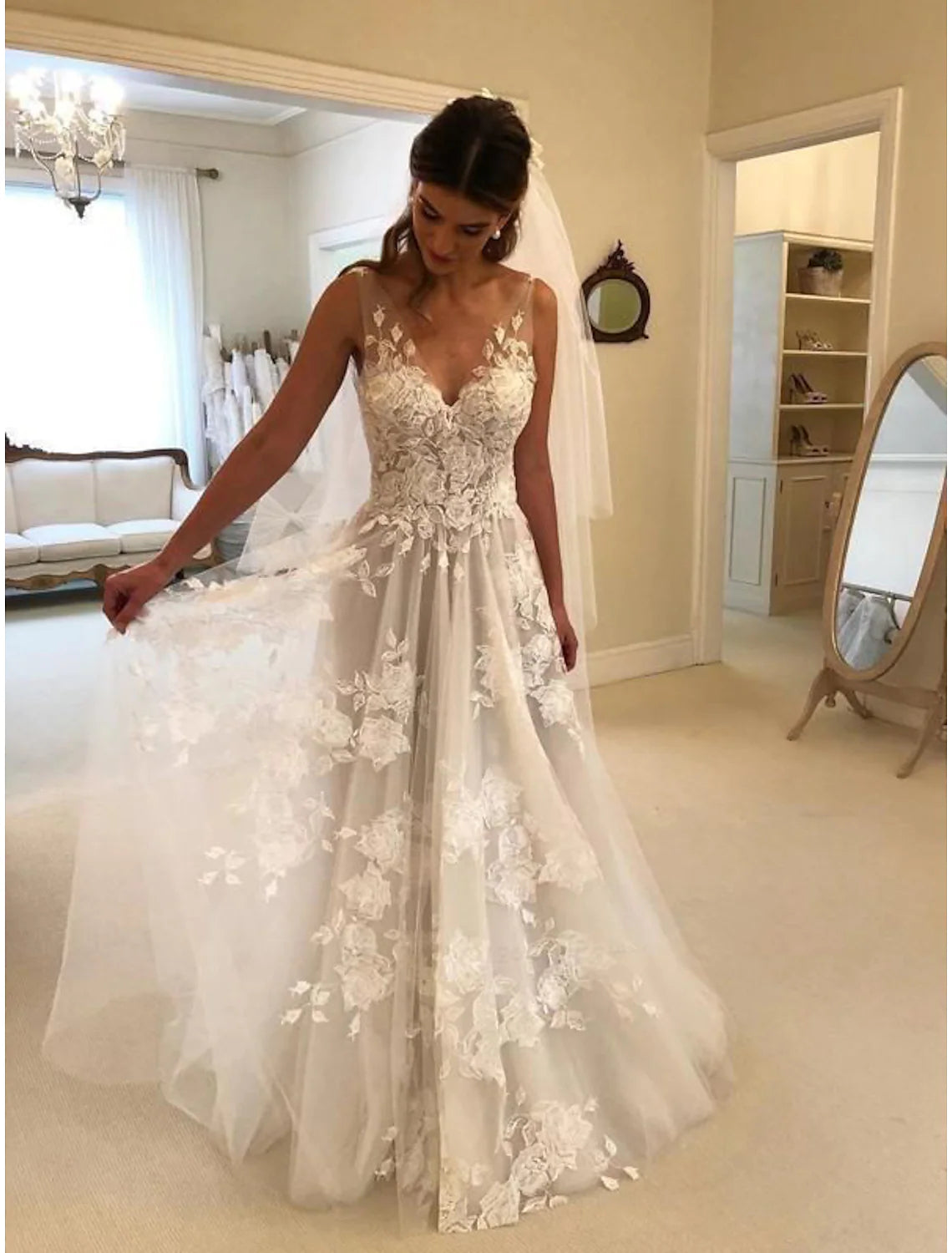 Best Sellers Beach Open Back Wedding Dresses A-Line Sleeveless V Neck Lace Appliques