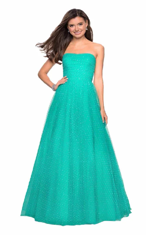 Chic Wardrobe 12 - la femme aquamarine beaded ball gown