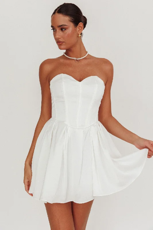 Romantic Date - Night Ensemble What I Like Sweetheart Neckline Mini Dress Ivory