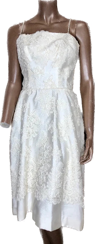 Hot Trends 1960s White Lace Strap Wedding/Cocktail Dress     w24