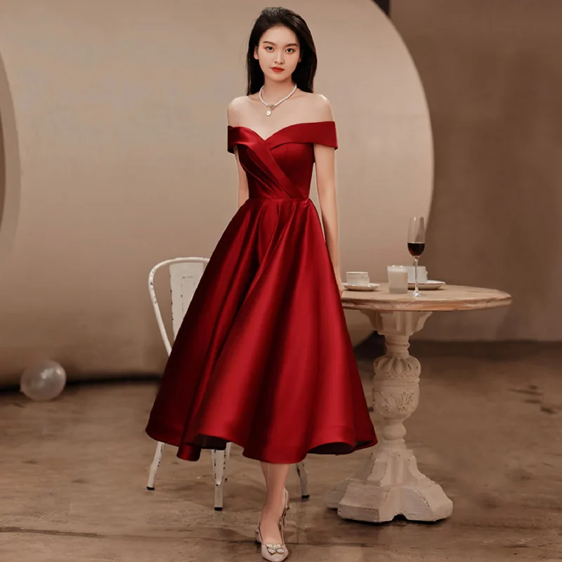 Fashion-Forward Burgundy satin short prom dress homecoming dress  10000