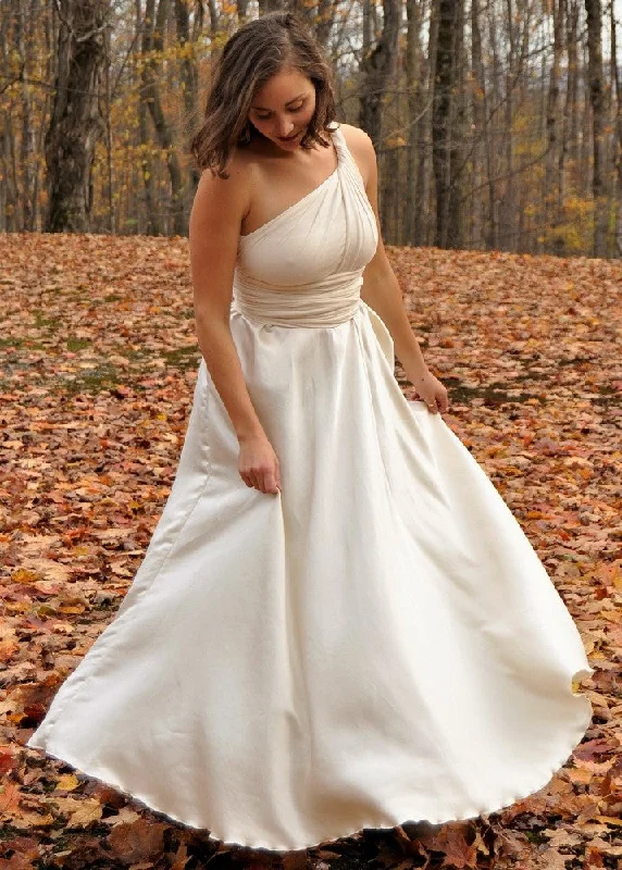 Spring Fling Sale Adamine Wedding Dress (Custom Made)