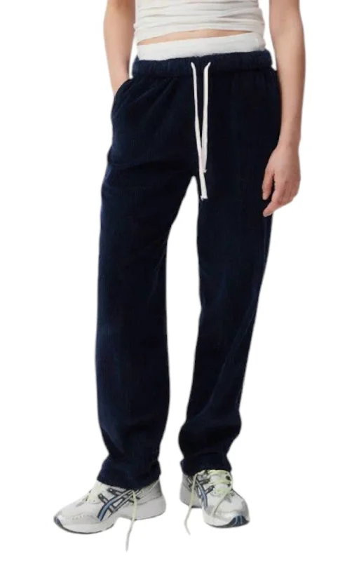 Everyday Basics Women's Trousers Padow In Navy