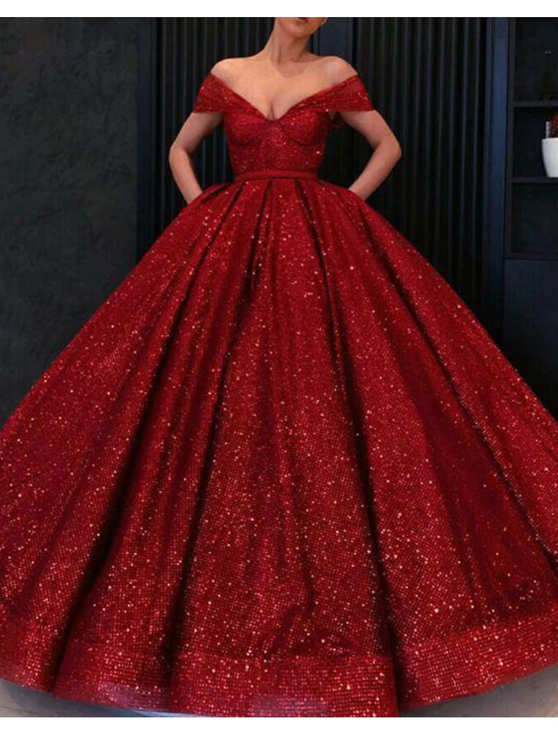 Hot Picks Ball Gown Evening Gown Luxurious Dress Engagement Formal Evening Floor Length Short Sleeve V Neck Lace with Pleats