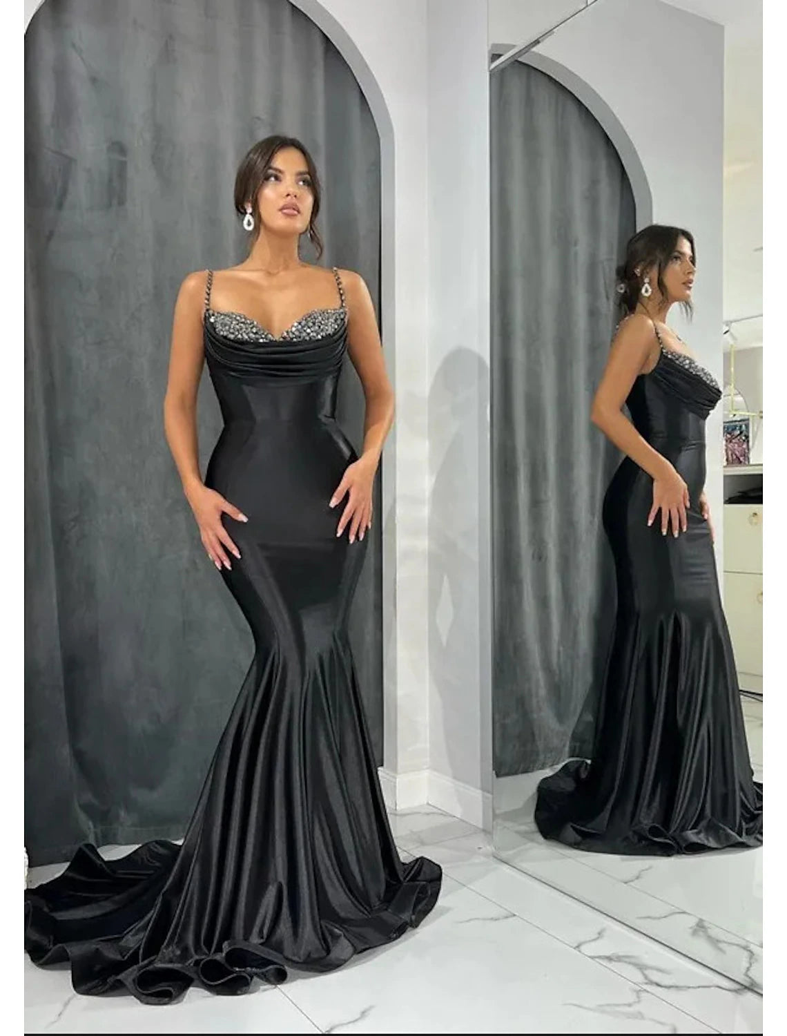 Enjoy Discount Mermaid / Trumpet Evening Gown Open Back Dress Formal Evening Court Train Sleeveless Sweetheart Charmeuse with Glitter Crystals