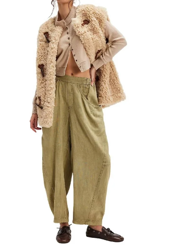 Everyday Glamour High Road Pull On Barrel Pants In Python