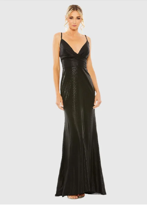 Parisian Effortless Chic Style 8 - mac duggal black metallic faux wrap gown