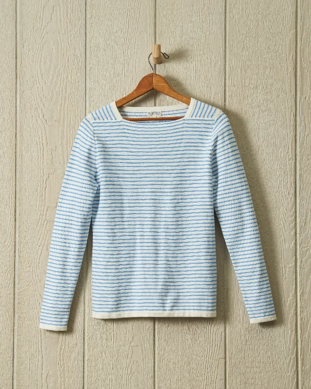 Chic And Trendy Riviera Sweater Knit Top in Cream/Coastal Blue