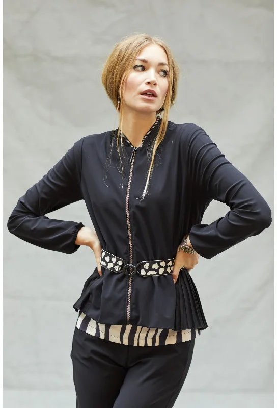 Get The Latest Trends Fute Pleated Back Jacket & Belt - Black