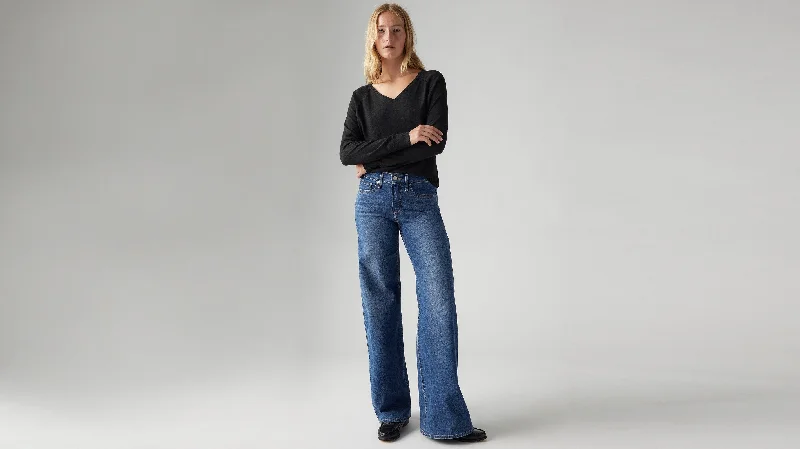 Casual Chic Levi's® Women's 318 Shaping Wide-Leg Jeans