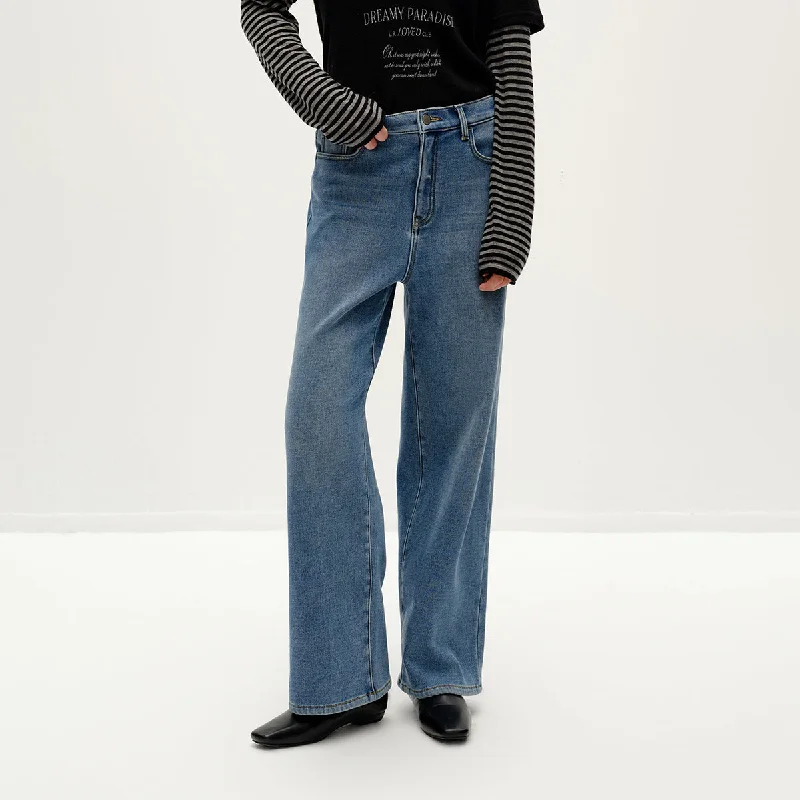 Effortless Everyday Wear Vintage blue velvet jeans